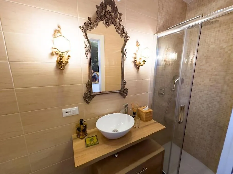 Santa Caterina Palace Apartment In Florence-3 Bedroom